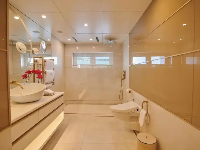 charter-coral-ocean_0001