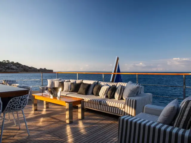 charter-maverick_0004