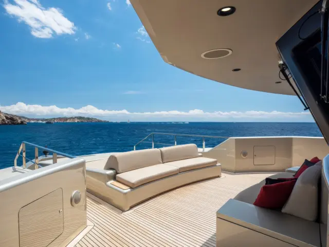 charter-maverick_0006