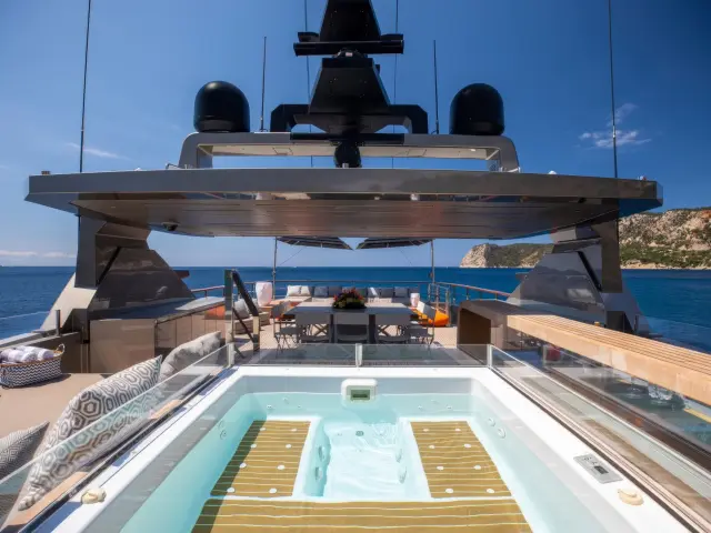 charter-maverick_0008