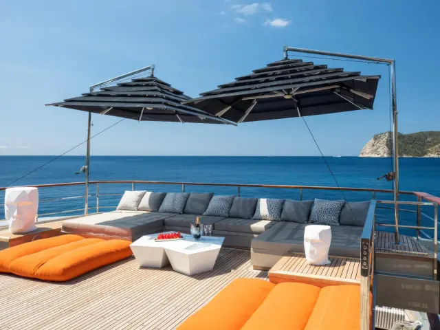 charter-maverick_0014